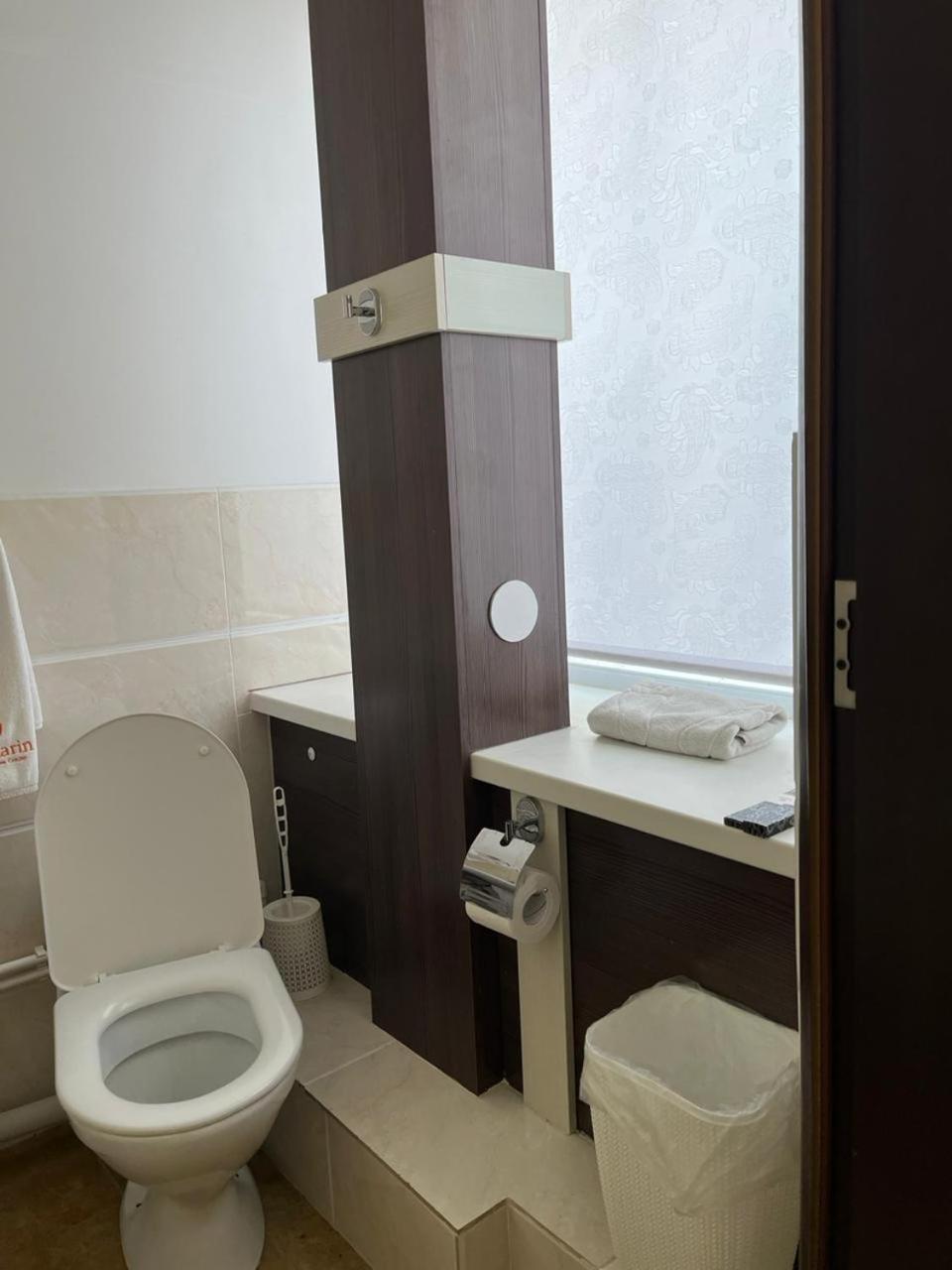Hotel & Fitness Center Mandarin アクタウ エクステリア 写真
