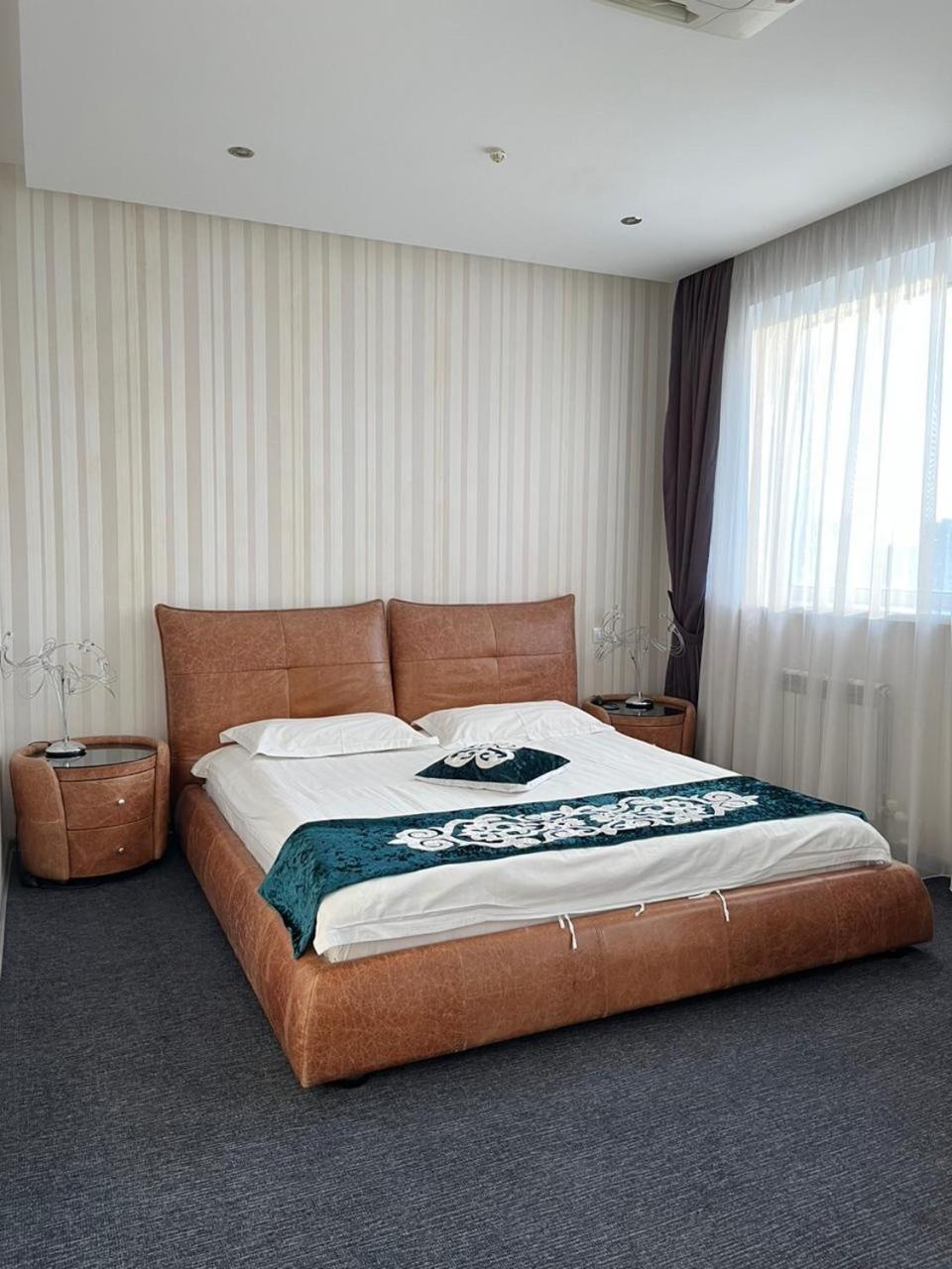 Hotel & Fitness Center Mandarin アクタウ エクステリア 写真